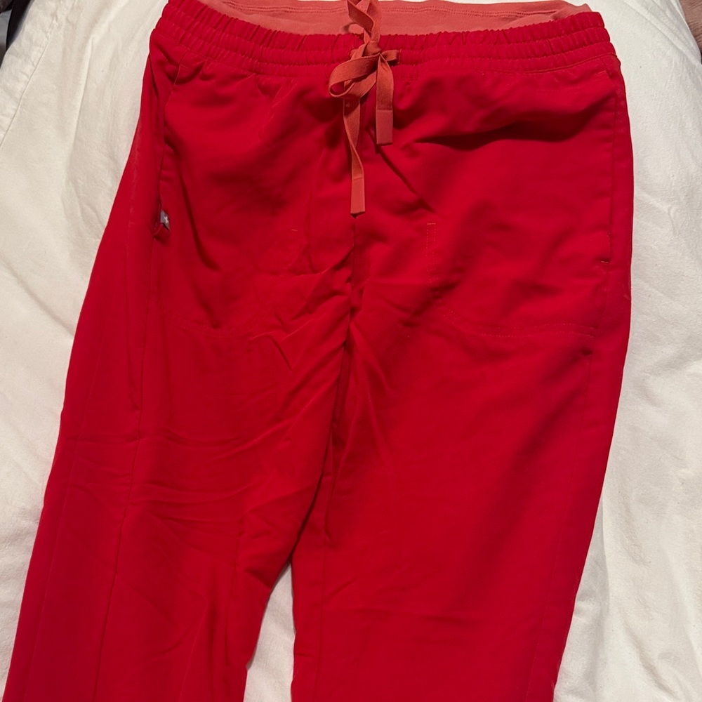 FIGS Mari jogger scrub pants in red size MP